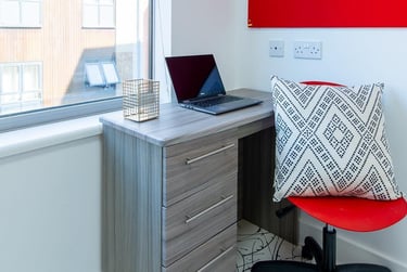 1 bed studio, Queens Terrace, City Centre, Southampton, SO143LR - Image 7